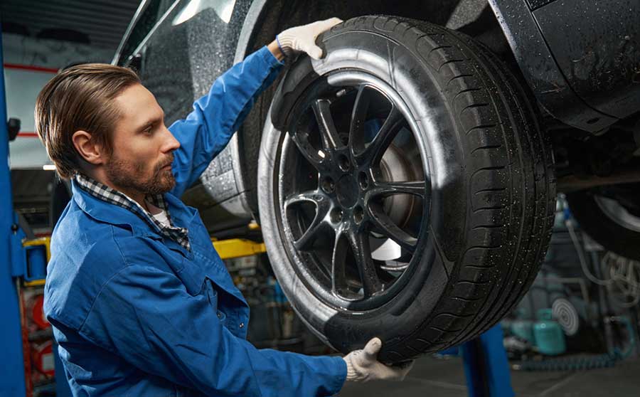 Reifenwechsel ohne Rückenschmerzen mit Elevah Tires